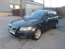 Svart Begagnad 2010 Volvo V50 Kinetic Kombi | 54 900 kr (Marknadspris)
