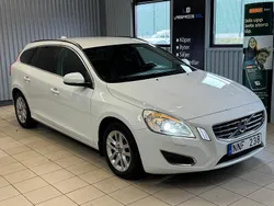 Vit Begagnad 2012 Volvo V60 Momentum Kombi | 84 900 kr (Bra pris)