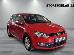 Röd Begagnad 2016 VW Polo Halvkombi | 129 000 kr (Marknadspris)