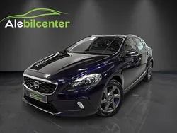 Mörkblå (blå) Begagnad 2015 Volvo V40 CC Momentum Kombi | 159 900 kr (Lite dyr)