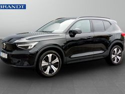 Svart Begagnad 2023 Volvo XC40 Core SUV | 319 900 kr