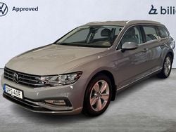 Grå Begagnad 2023 VW Passat Elegance Kombi | 339 000 kr (Marknadspris)