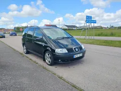 Svart Begagnad 2009 Seat Alhambra Minibuss | 28 000 kr