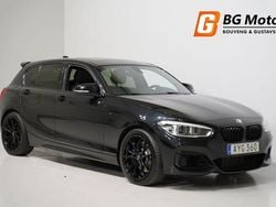 Svart Begagnad 2016 BMW M135 Halvkombi | 299 900 kr (Marknadspris)