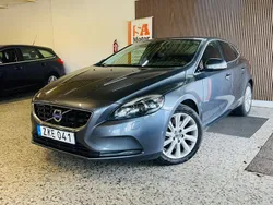 Mörkgrå (grå) Begagnad 2014 Volvo V40 Momentum Kombi | 109 900 kr (Bra pris)