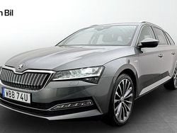 Grå (graphite grey metallic) Begagnad 2023 Skoda Superb LAURIN & KLEMENT Kombi | 374 900 kr (Lite dyr)