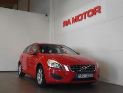 Röd Begagnad 2011 Volvo V60 Kinetic Kombi | 124 900 kr (Marknadspris)