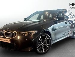 Svart (black) Begagnad 2025 BMW 330e M Sport Kombi | 488 700 kr (Marknadspris)