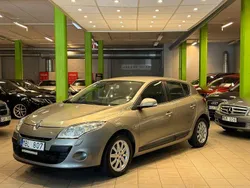 Ljusbrun (brun) Begagnad 2012 Renault Mégane III Halvkombi | 74 900 kr (Marknadspris)