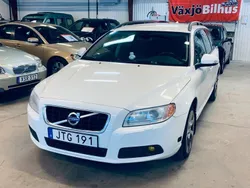Vit Begagnad 2009 Volvo V70 Momentum Kombi | 79 900 kr (Dyr)