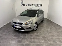 Grå Begagnad 2009 Ford Focus Titanium Kombi | 18 900 kr (Marknadspris)