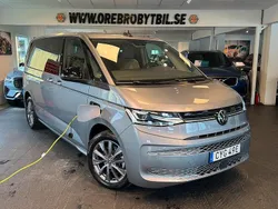 Silver Begagnad 2023 VW Multivan Life Minibuss | 599 900 kr (Marknadspris)