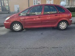 Röd Begagnad 2005 Citroën Xsara Picasso Minibuss | 13 500 kr