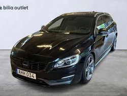 Svart Begagnad 2014 Volvo V60 Summum Kombi | 179 000 kr (Marknadspris)
