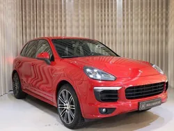 Röd Begagnad 2015 Porsche Cayenne Sport SUV | 349 900 kr (Lite dyr)