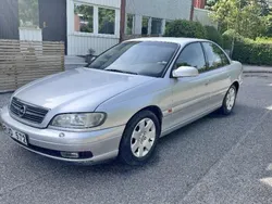 Grå Begagnad 2000 Opel Omega Sedan | 38 000 kr
