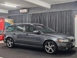 Grå Begagnad 2011 Volvo V50 Momentum Kombi | 98 900 kr (Dyr)