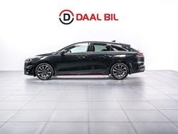 Svart Begagnad 2022 Kia ProCeed Kombi | 284 700 kr