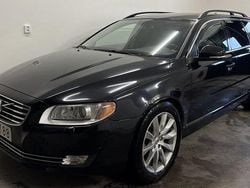 Svart Begagnad 2010 Volvo V70 Momentum Kombi | 44 900 kr (Marknadspris)