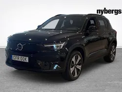 Svart Begagnad 2023 Volvo XC40 Plus SUV | 379 000 kr