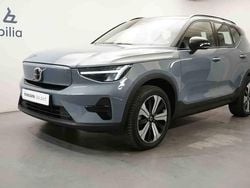 Grå Begagnad 2023 Volvo XC40 Single Motor SUV | 329 800 kr