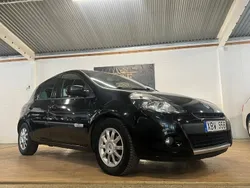 Svart Begagnad 2012 Renault Clio R.S. Halvkombi | 44 899 kr (Marknadspris)