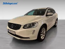 Vit Begagnad 2017 Volvo XC60 Momentum SUV | 163 000 kr (Marknadspris)