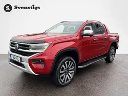 Röd (deep red metallic) Ny 2025 VW Amarok Aventura Pickup | 799 000 kr (Marknadspris)