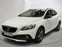 Vit Begagnad 2018 Volvo V40 CC Kombi | 150 000 kr (Superpris)
