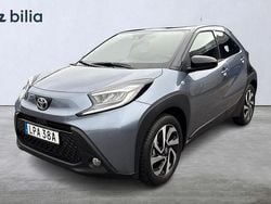 Grå Begagnad 2024 Toyota Aygo X Pulse SUV | 232 900 kr