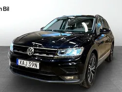 Svart Begagnad 2019 VW Tiguan Executive SUV | 279 900 kr (Marknadspris)