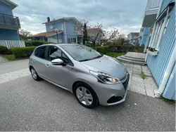 Silver Begagnad 2016 Peugeot 208 Style Halvkombi | 80 000 kr (Marknadspris)