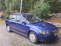 Blå Begagnad 2007 Volvo V50 Kinetic Kombi | 12 000 kr (Marknadspris)