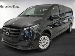Mörkgrå (black) Begagnad 2024 Mercedes Vito Minibuss | 487 375 kr (Lite dyr)