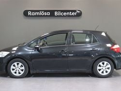 Svart Begagnad 2011 Toyota Auris Plus Halvkombi | 64 900 kr (Lite dyr)