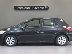 Svart Begagnad 2011 Toyota Auris Plus Halvkombi | 64 900 kr (Marknadspris)