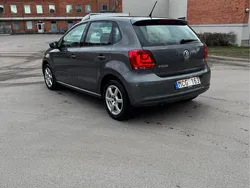 Grå Begagnad 2012 VW Polo Halvkombi | 50 000 kr (Marknadspris)