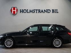 Svart Begagnad 2023 BMW 330e Shadowline Kombi | 394 900 kr