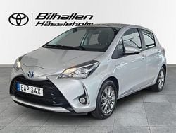 Silver Begagnad 2019 Toyota Yaris Hybrid Active Halvkombi | 169 900 kr (Bra pris)