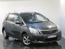 Mörkgrå Begagnad 2010 Toyota Verso Minibuss | 59 900 kr (Marknadspris)