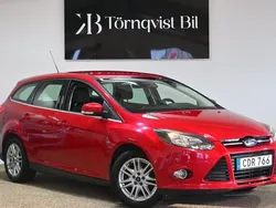 Röd Begagnad 2014 Ford Focus Titanium Kombi | 64 990 kr (Marknadspris)