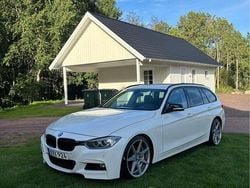 Vit Begagnad 2014 BMW 320 Sport Line Kombi | 125 000 kr (Marknadspris)