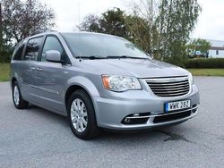 Silver Begagnad 2016 Chrysler Town & Country Minibuss | 159 700 kr (Bra pris)