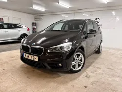 Mörkbrun Begagnad 2017 BMW 225 Active Tourer Sport Line Minibuss | 129 900 kr