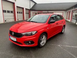 Röd Begagnad 2018 Fiat Tipo Kombi | 119 900 kr (Dyr)