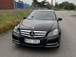 Svart Begagnad 2012 Mercedes C220 Avantgarde Sedan | 60 000 kr (Bra pris)