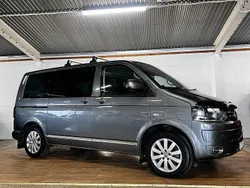 Grå Begagnad 2010 VW Multivan Highline Minibuss | 249 900 kr (Dyr)
