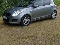 Grå Begagnad 2013 Suzuki Swift Halvkombi | 38 000 kr (Bra pris)