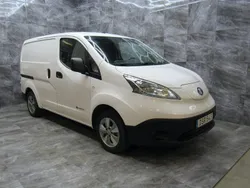 Vit Begagnad 2015 Nissan e-NV200 Van | 119 000 kr (Dyr)