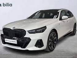 Vit Begagnad 2025 BMW 530e M Sport Kombi | 799 900 kr (Dyr)